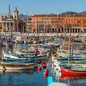 Appartamento Charme Mediterraneen Votre Pied A Terre Au Coeur Du Port De, Nizza